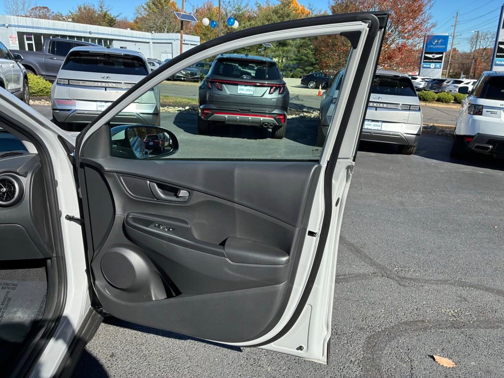 Used 2023 Hyundai Kona SEL w/ Cargo Package image 46