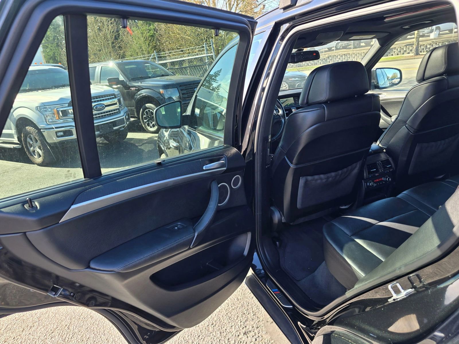 Used 2013 BMW X5 M image 16