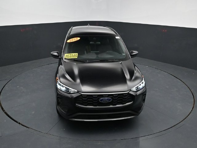 Used 2025 Ford Escape ST-Line Select AWD/4WD image 38
