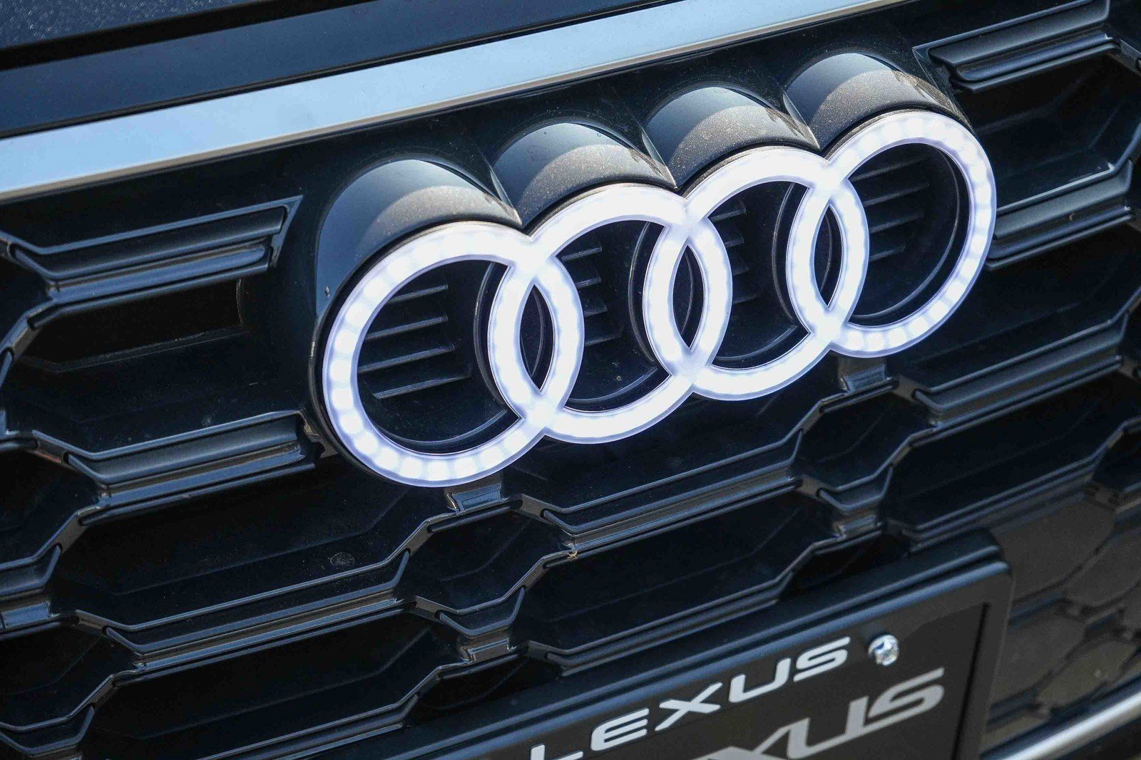 Used 2025 Audi Q5 2.0T Premium image 9