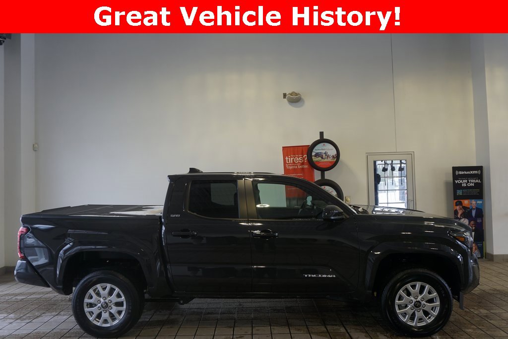 Used 2025 Toyota Tacoma SR5 image 2