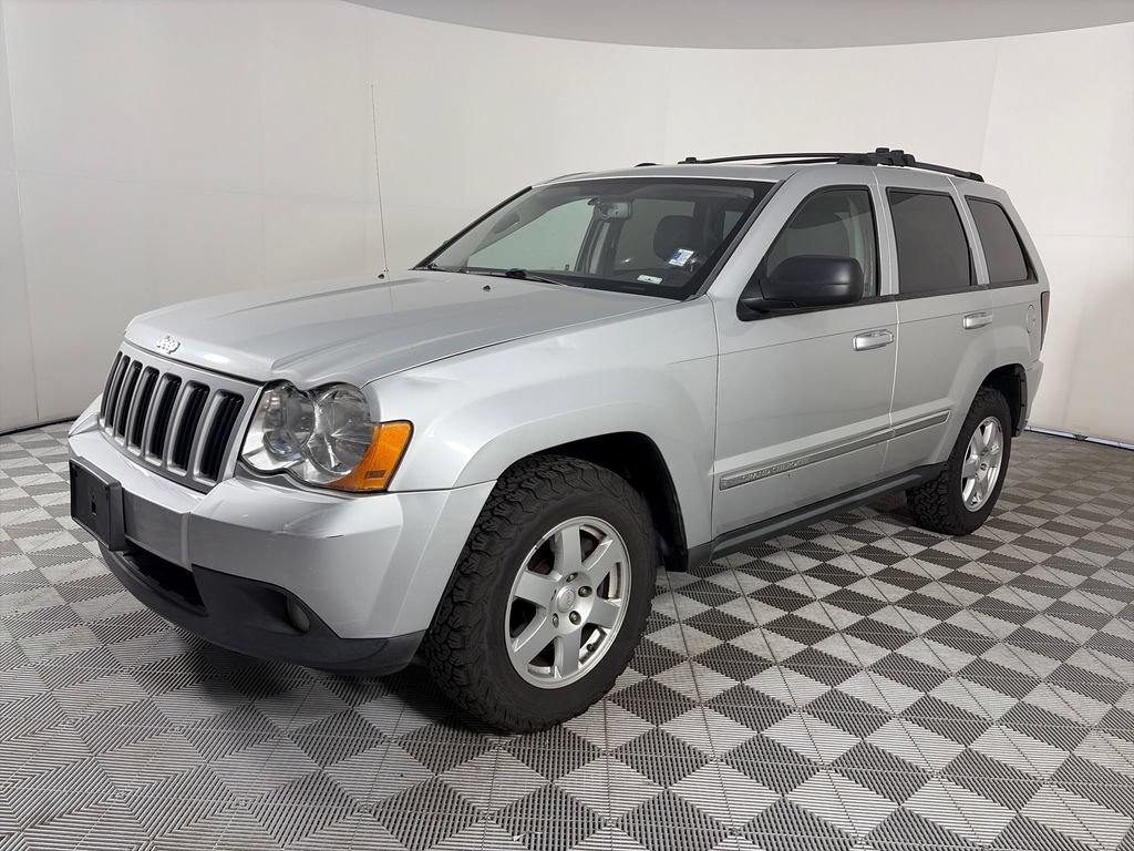 Used 2010 Jeep Grand Cherokee Laredo AWD/4WD image 3