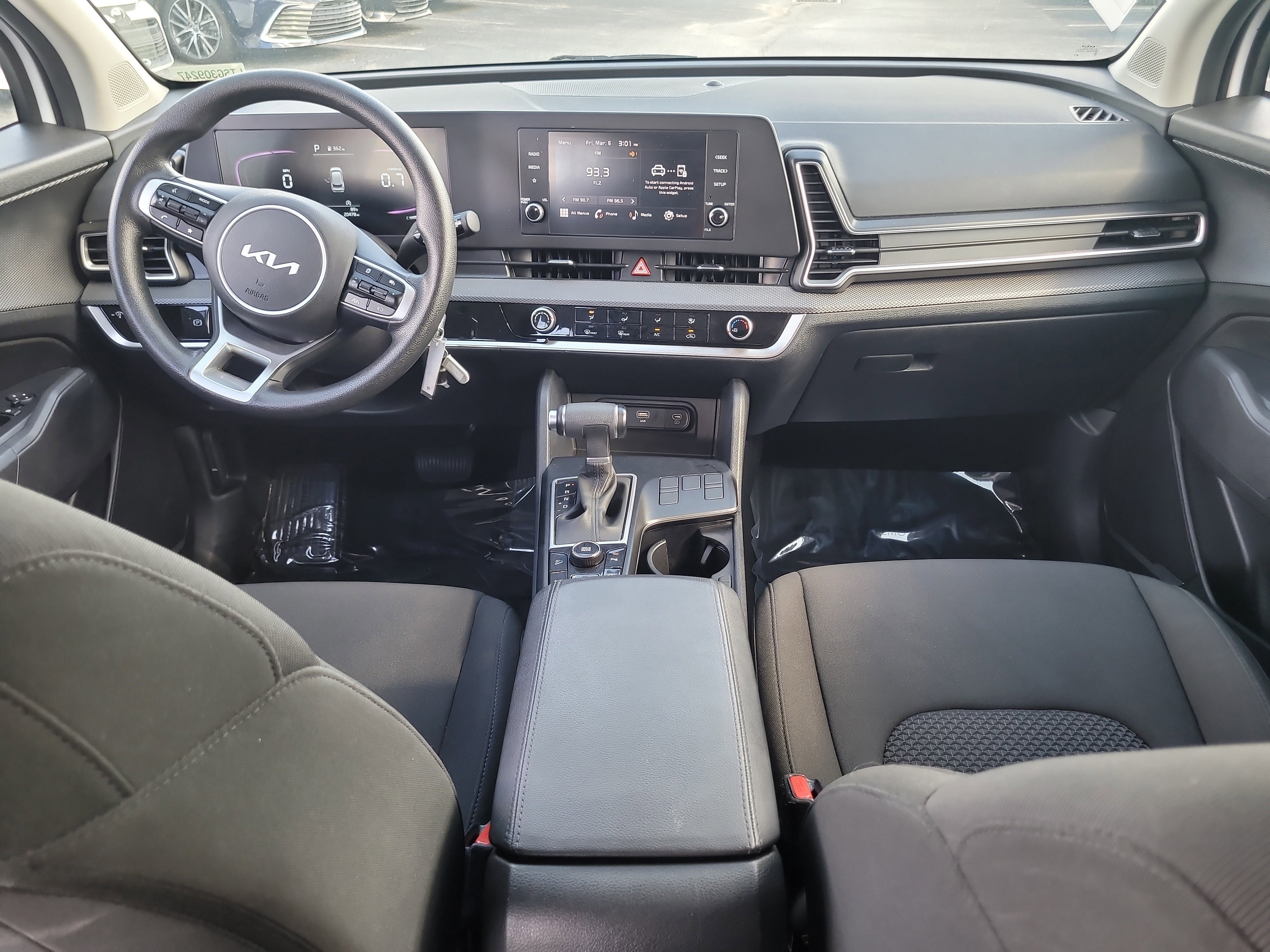 Used 2025 Kia Sportage LX image 15
