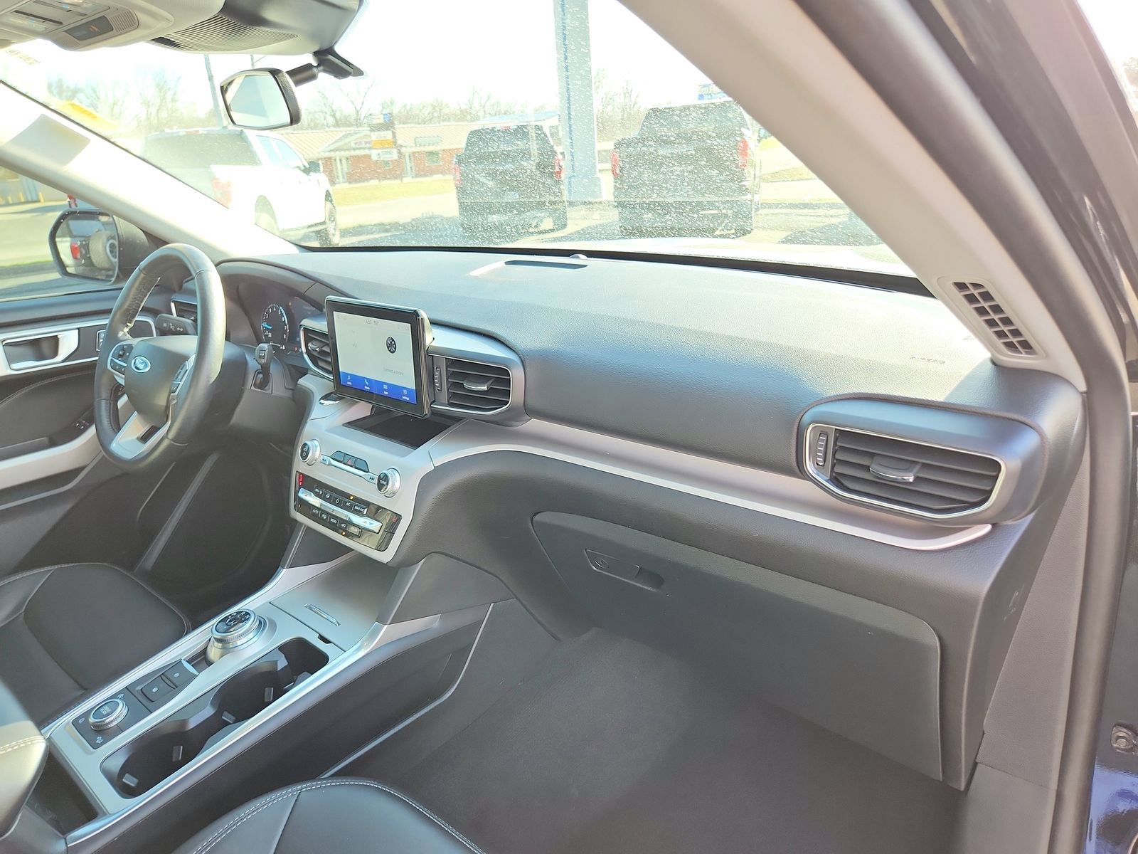 Used 2023 Ford Explorer XLT w/ Equipment Group 202A image 25