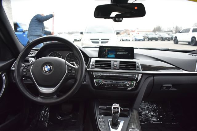 Used 2016 BMW 328i xDrive Sedan w/ Technology Package image 42