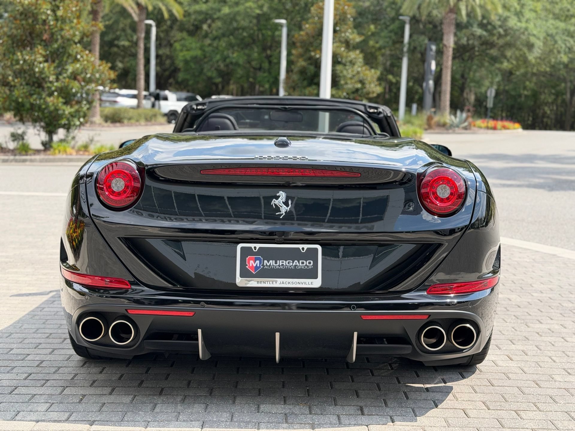 Used 2016 Ferrari California T RWD image 15