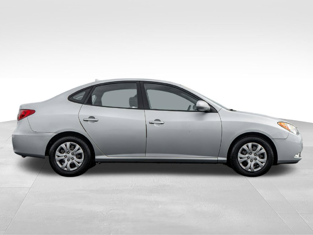 Used 2010 Hyundai Elantra GLS FWD image 8