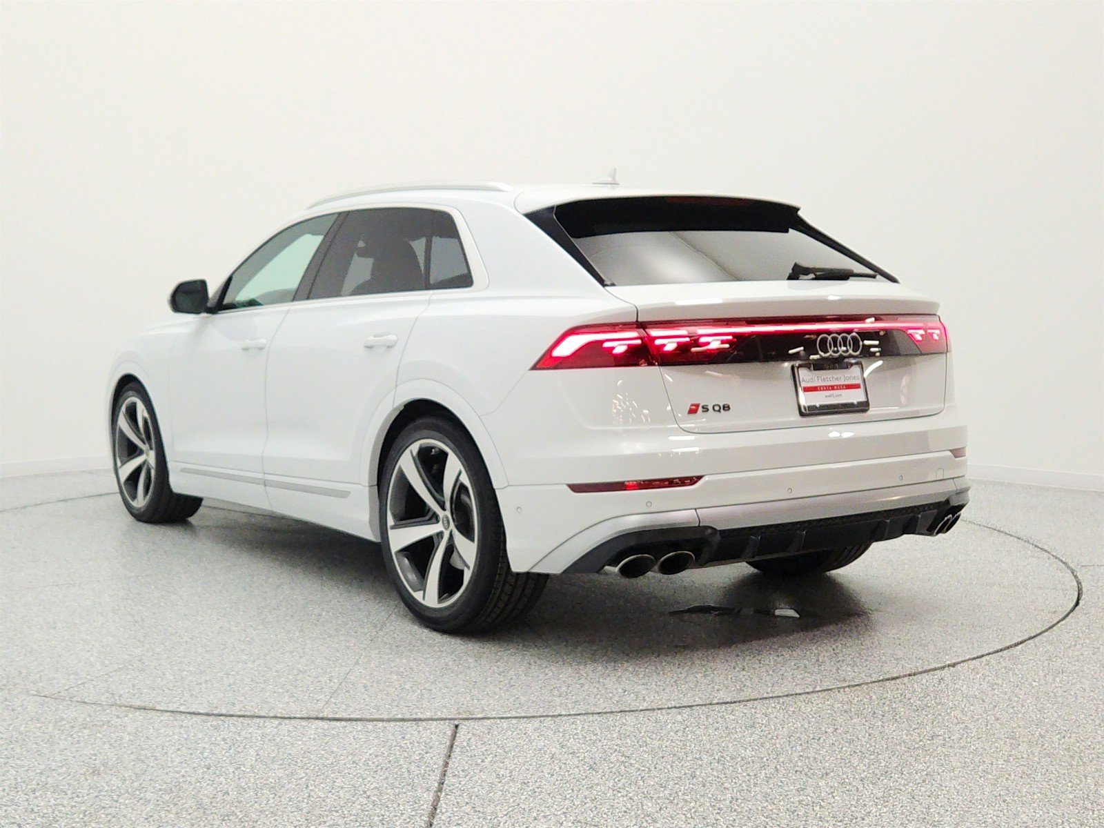 Used 2024 Audi SQ8 Prestige AWD/4WD image 7