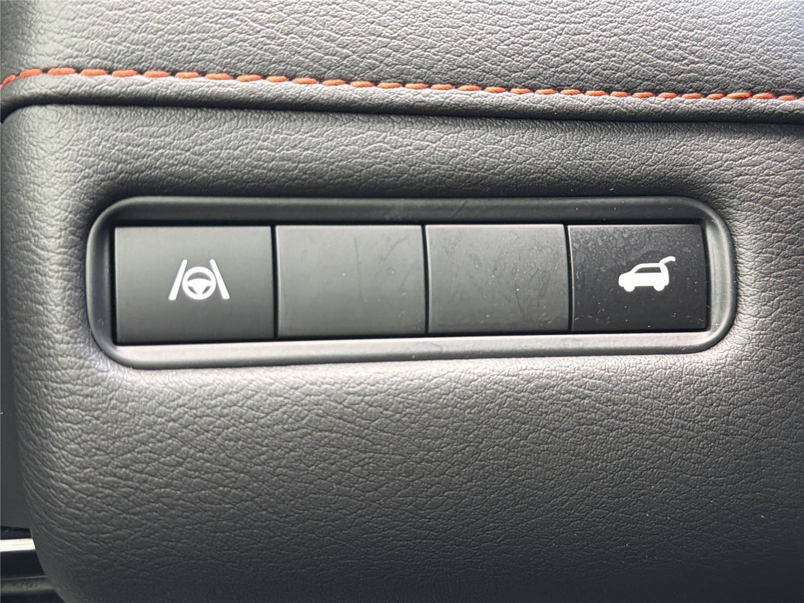Used 2025 Nissan Armada PRO-4X AWD/4WD image 19