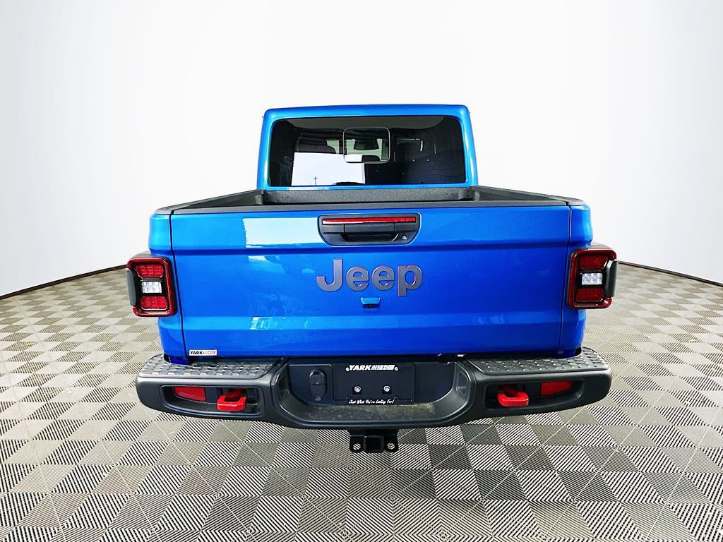 New 2026 Jeep Gladiator Rubicon w/ Technology Group AWD/4WD image 9