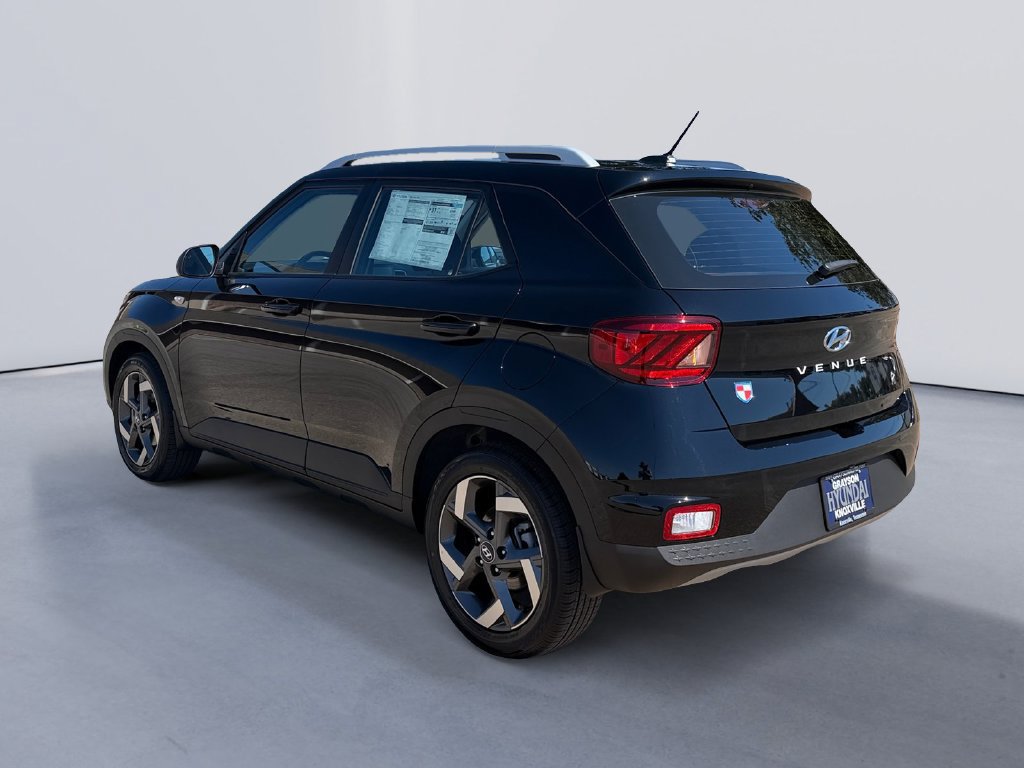 New 2026 Hyundai Venue SEL FWD image 5