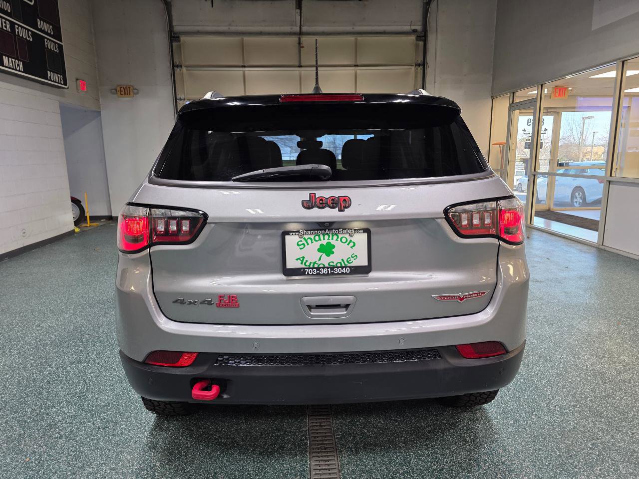 Used 2019 Jeep Compass Trailhawk w/ Leather Interior Group AWD/4WD image 8