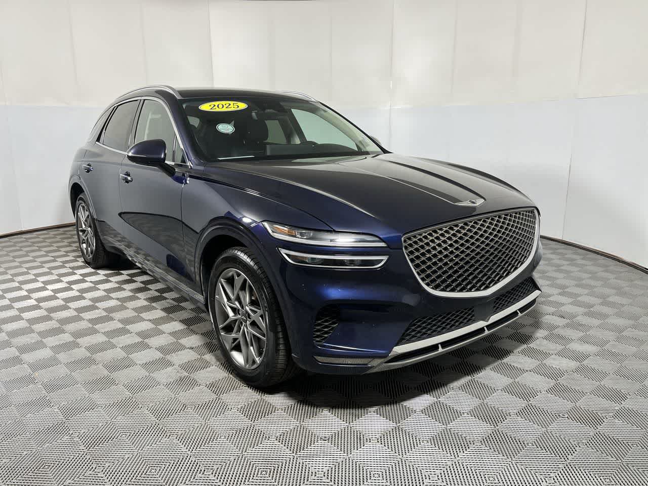 Used 2025 Genesis GV70 2.5T AWD/4WD image 2
