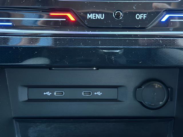 Used 2025 Volkswagen Taos SE image 28