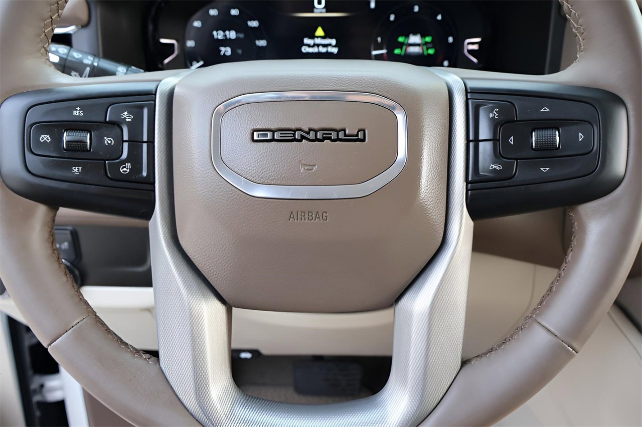 Used 2024 GMC Yukon XL Denali image 23