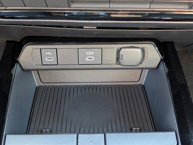 New 2026 Toyota Prius Plug-In Hybrid FWD image 22
