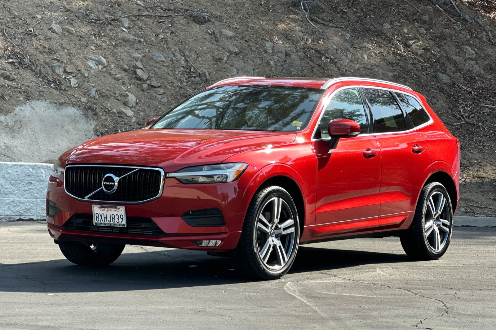 Used 2021 Volvo XC60 T5 Momentum w/ Premium Package FWD image 8
