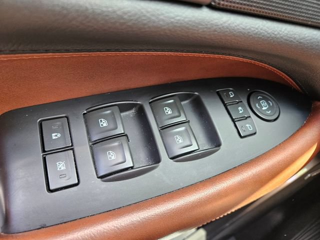 Used 2018 Cadillac Escalade Premium Luxury w/ LPO, Radiant Package AWD/4WD image 30