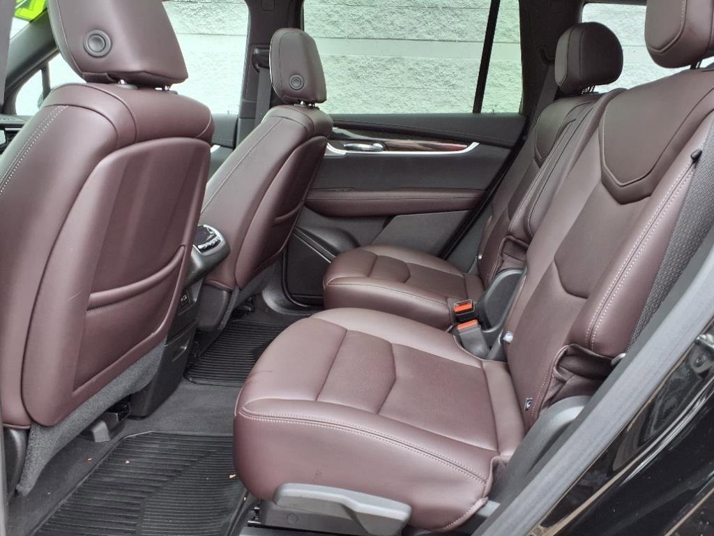 Used 2024 Cadillac XT6 Premium Luxury image 11