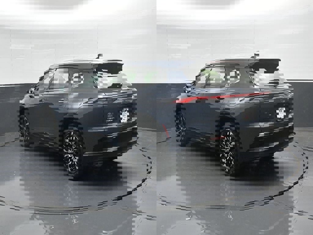 New 2025 Toyota Crown Signia image 8