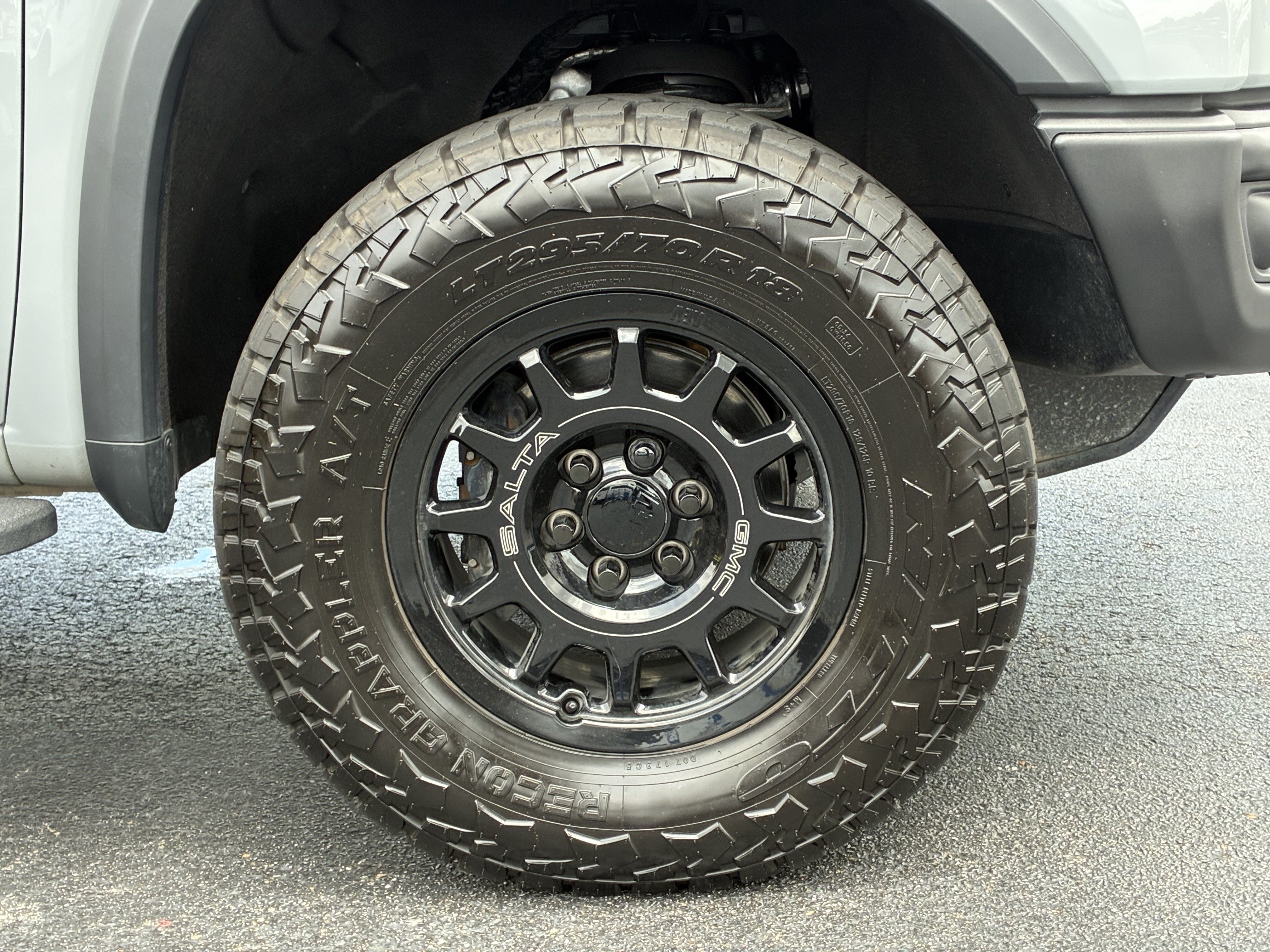 Used 2024 GMC Sierra 1500 AT4X w/ AT4X AEV Edition AWD/4WD image 6