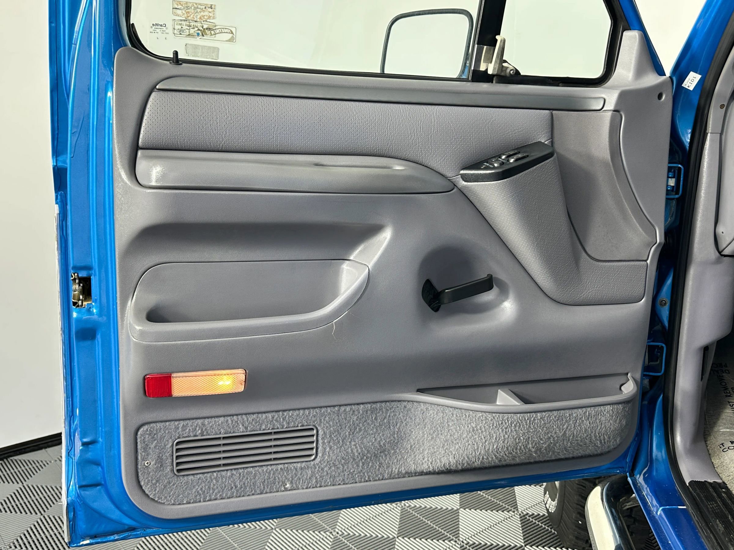 Used 1994 Ford Bronco image 23