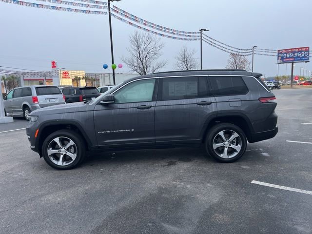 Used 2025 Jeep Grand Cherokee L Limited image 41