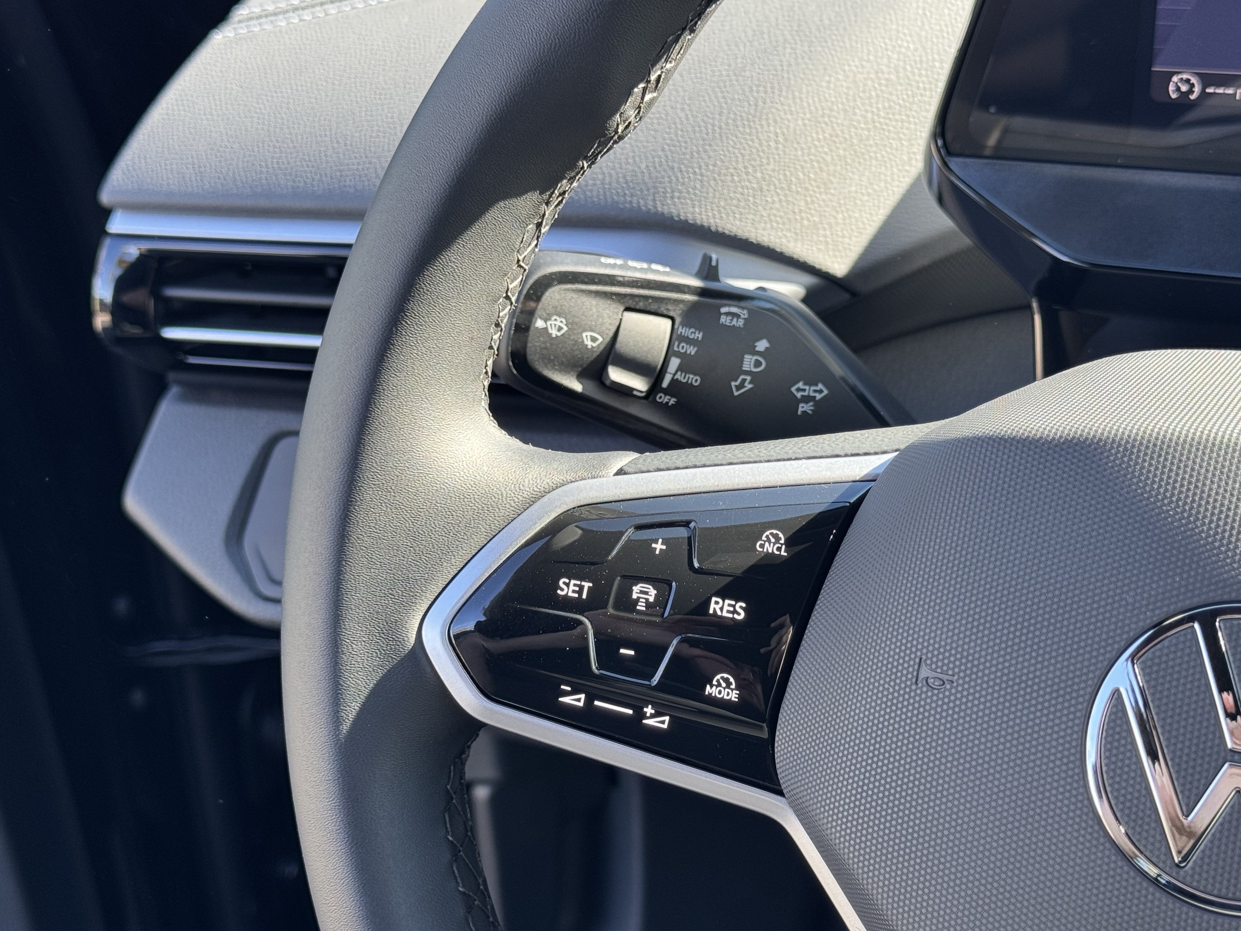 New 2026 Volkswagen ID.4 Pro RWD image 18
