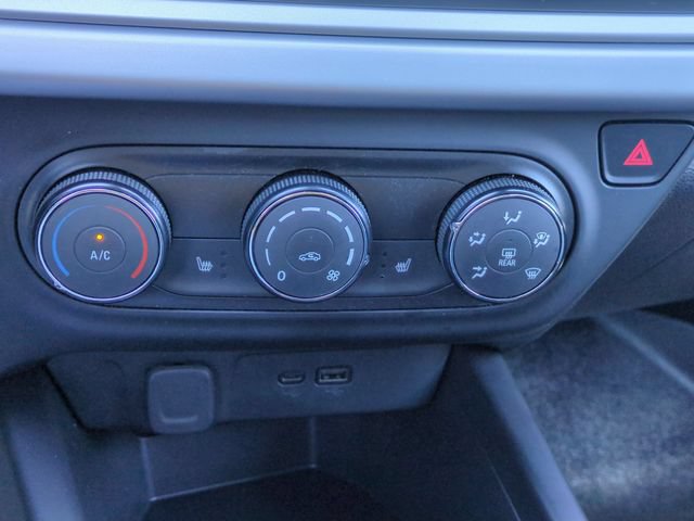 Used 2024 Chevrolet Trax LS w/ LS Convenience Package FWD image 24