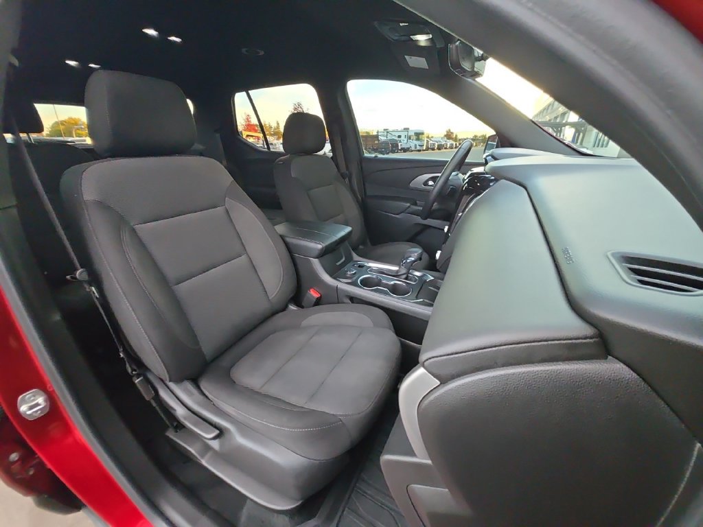 Used 2023 Chevrolet Traverse LT w/ Rear Camera Mirror Package AWD/4WD image 36