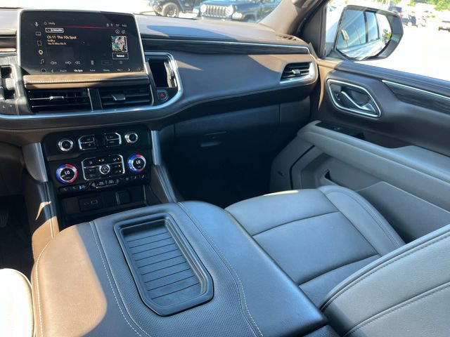 Used 2023 GMC Yukon XL SLT w/ SLT Premium Package AWD/4WD image 18