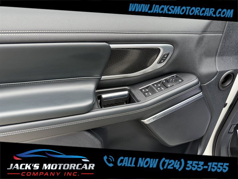 Used 2025 Ford Expedition Platinum w/ Stealth Appearance Package AWD/4WD image 27