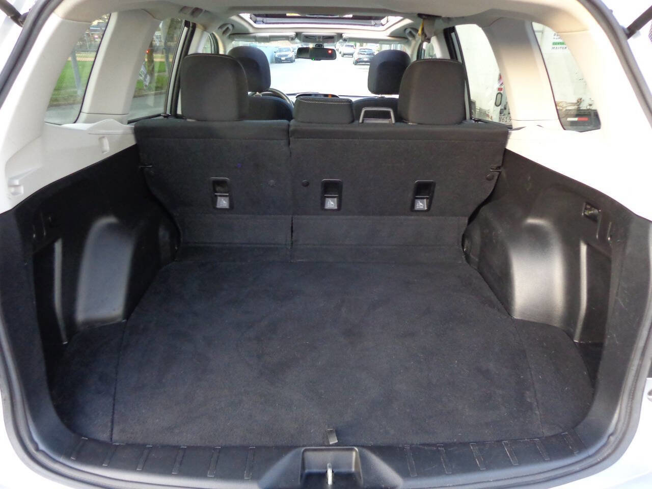 Used 2015 Subaru Forester 2.5i Premium w/ All-Weather Package image 20