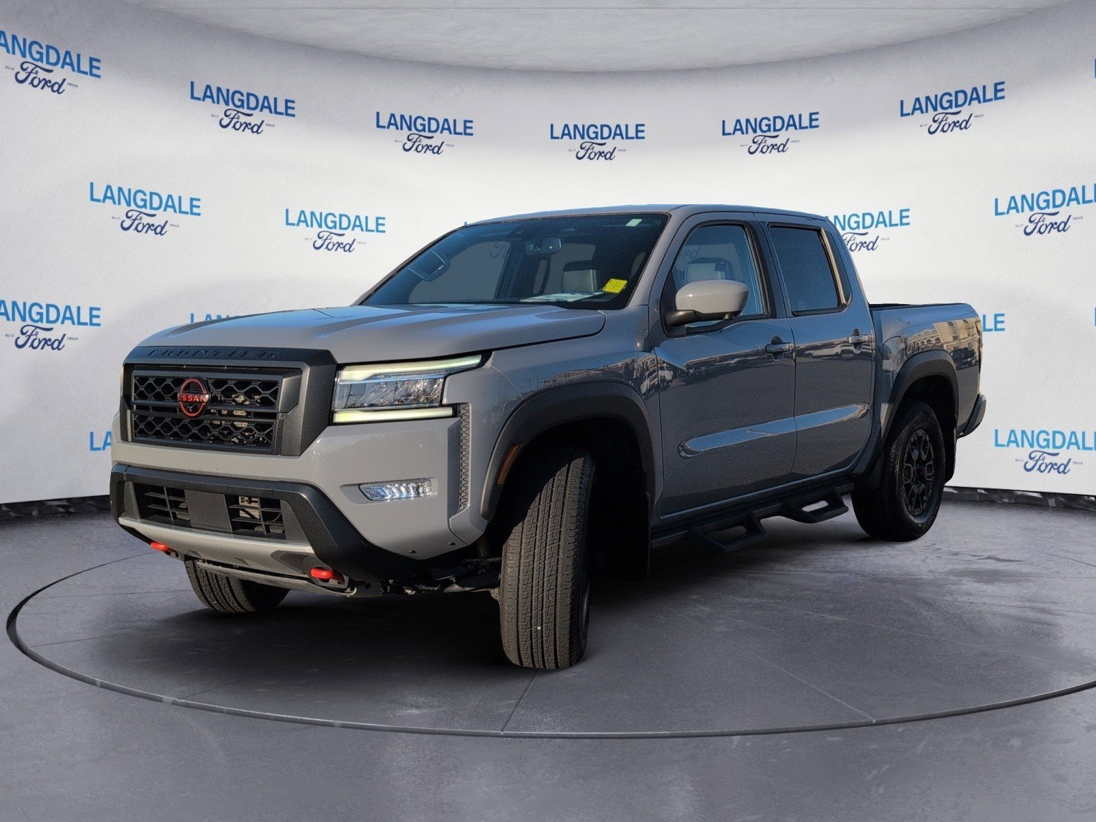 Used 2022 Nissan Frontier PRO-4X w/ Pro-4X Premium Package image 11