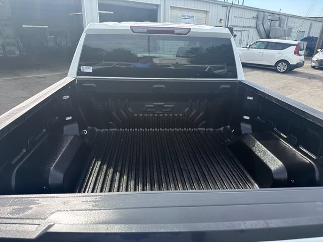 Used 2024 Chevrolet Silverado 1500 LT AWD/4WD image 9