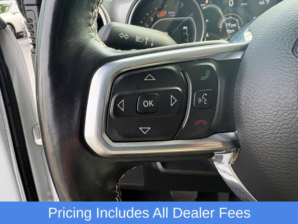 Used 2020 Jeep Wrangler Unlimited Sahara AWD/4WD image 15