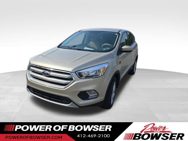 Used 2017 Ford Escape SE w/ SE Cold Weather Package AWD/4WD image 1