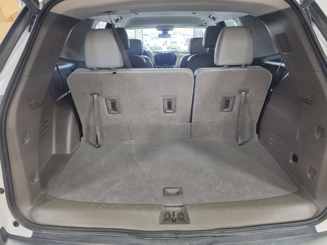 Used 2020 Chevrolet Traverse LT w/ LT Premium Package AWD/4WD image 20