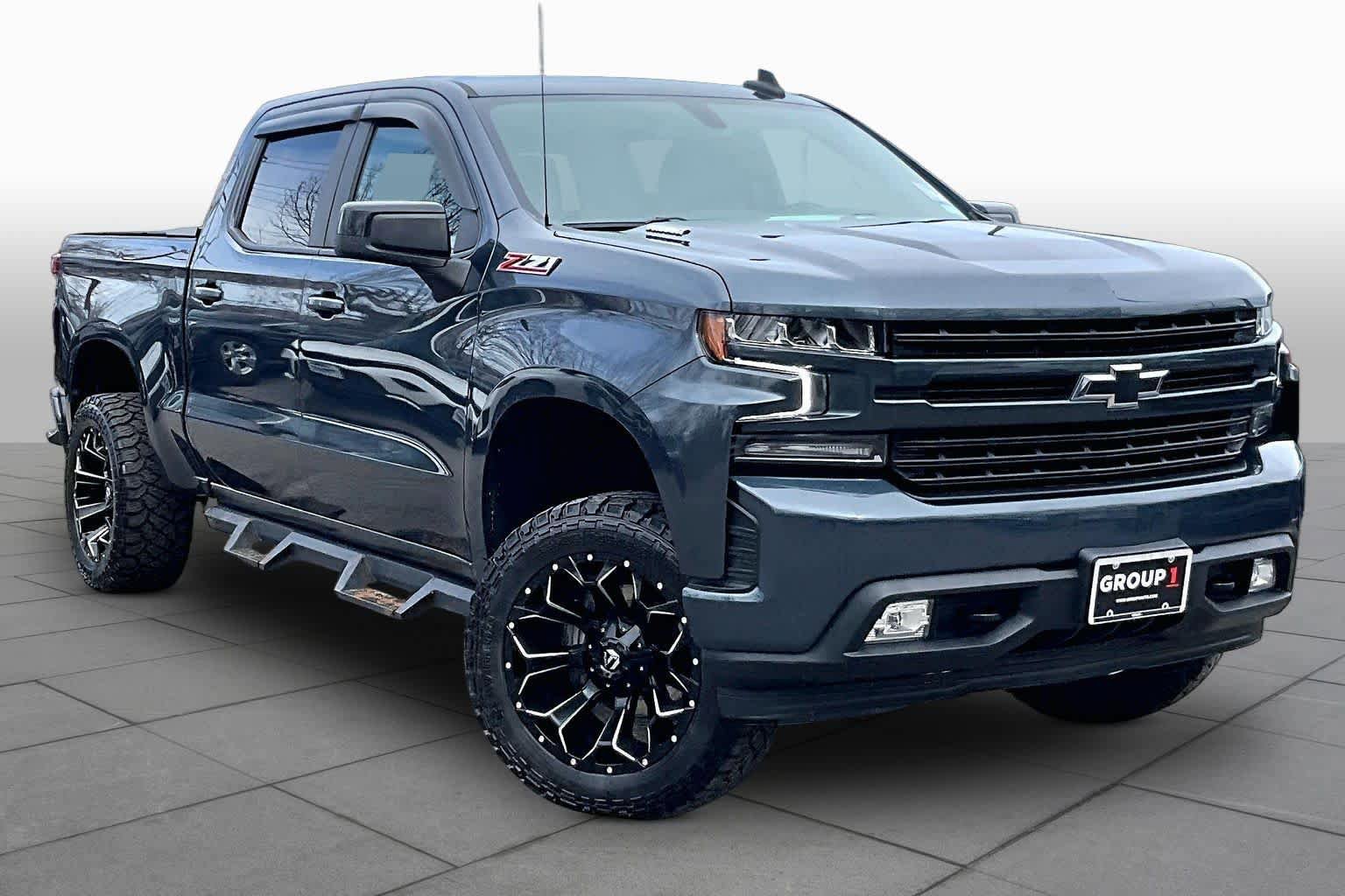 Used 2021 Chevrolet Silverado 1500 RST w/ Convenience Package II AWD/4WD image 3