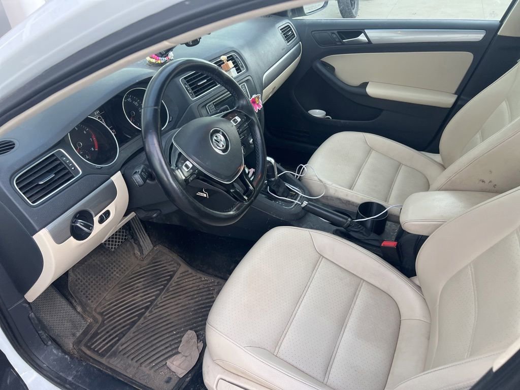 Used 2017 Volkswagen Jetta SE FWD image 8