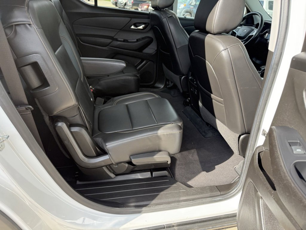 Used 2021 Chevrolet Traverse RS image 27