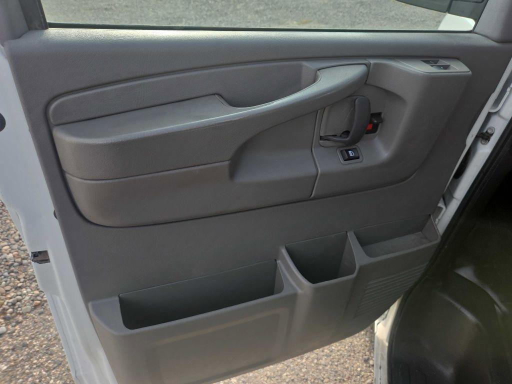 Used 2012 Chevrolet Express 2500 Extended image 6