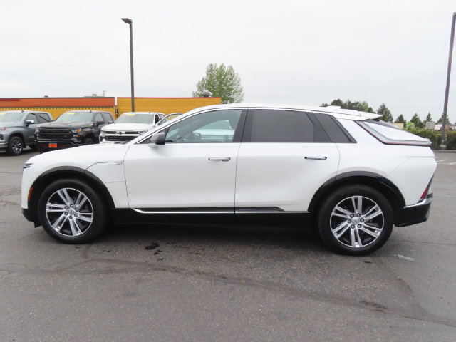 Certified 2024 Cadillac Lyriq Tech AWD/4WD image 4