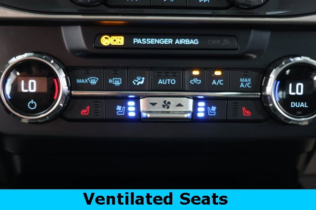 Used 2022 Ford F350 Platinum w/ Tremor Off-Road Package image 36