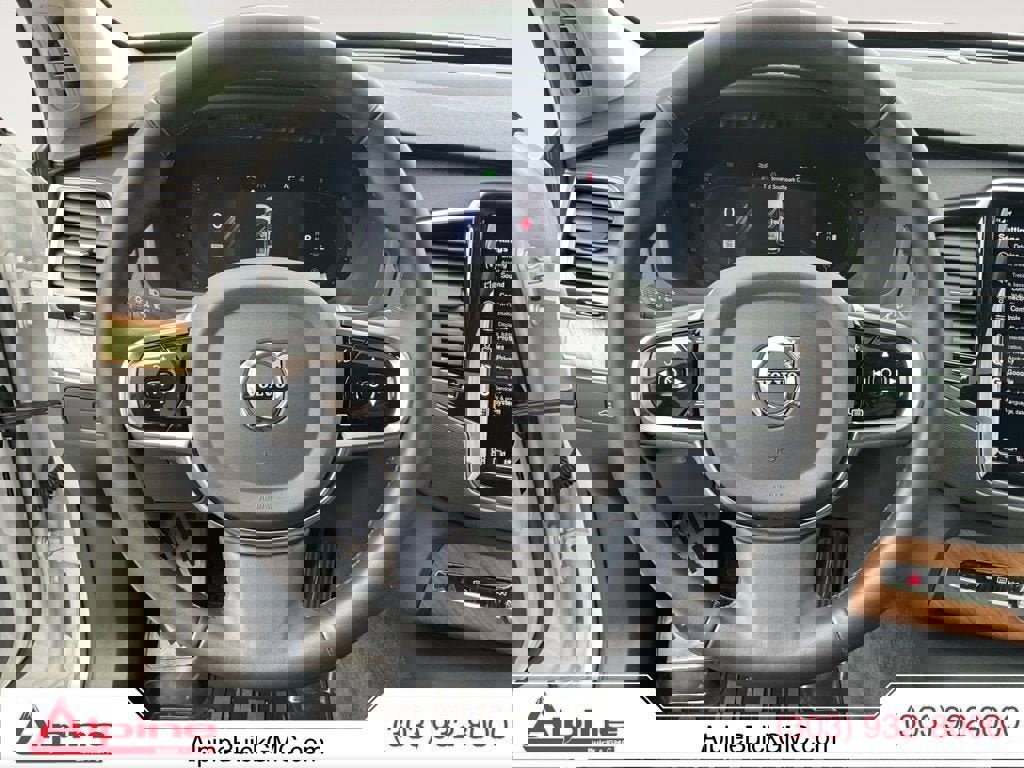 Used 2024 Volvo XC90 B5 Plus image 12