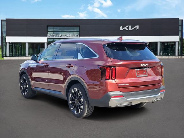 Certified 2025 Kia Sorento EX image 3
