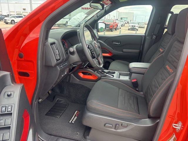 Used 2025 Nissan Frontier PRO-4X AWD/4WD image 18