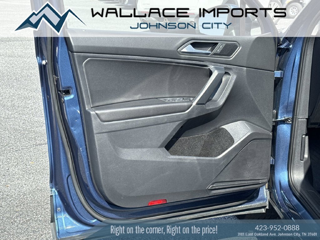 Used 2020 Volkswagen Tiguan SEL FWD image 12