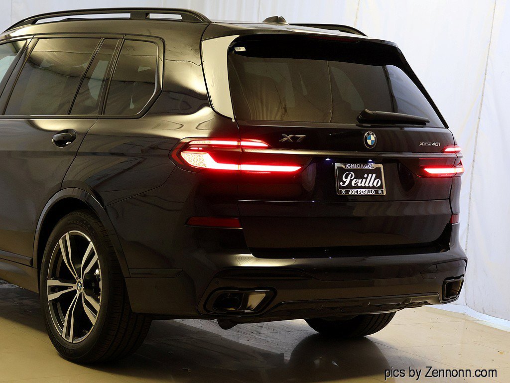 Used 2027 BMW X7 xDrive40i w/ M Sport Package AWD/4WD image 8