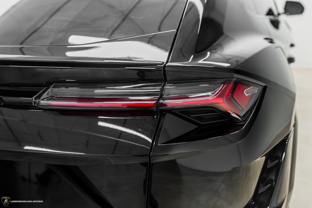 Used 2024 Lamborghini Urus S image 32